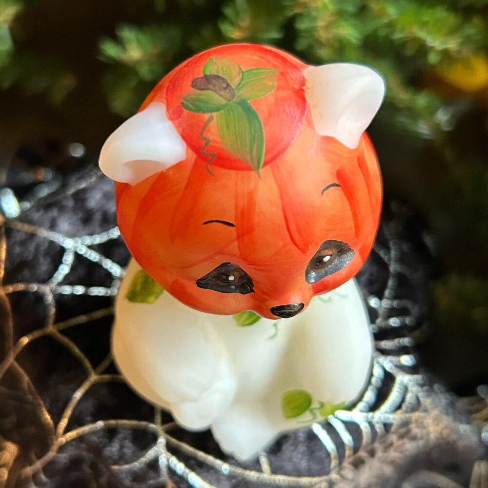 MINT 2006 Fenton “Lil’ Punkin” Halloween Bear (5151 QL), Signed, Hand-painted - Picture 6 of 9